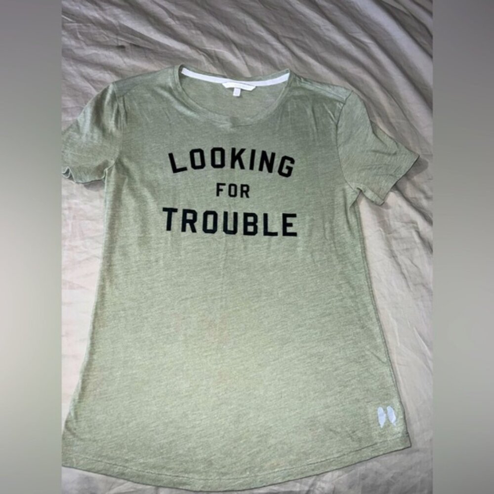 Victoria Secret‎ shirt
